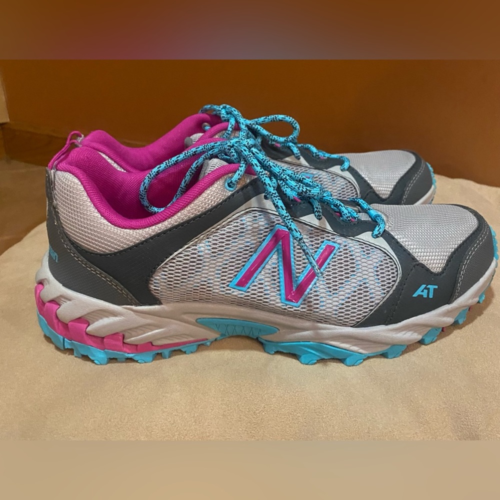 New Balance All terrain sneaker